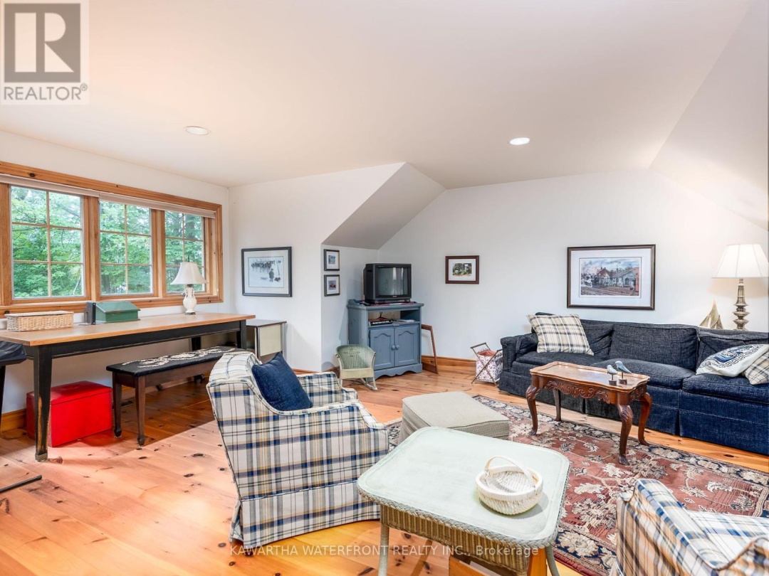 470 INDIAN POINT ROAD, 