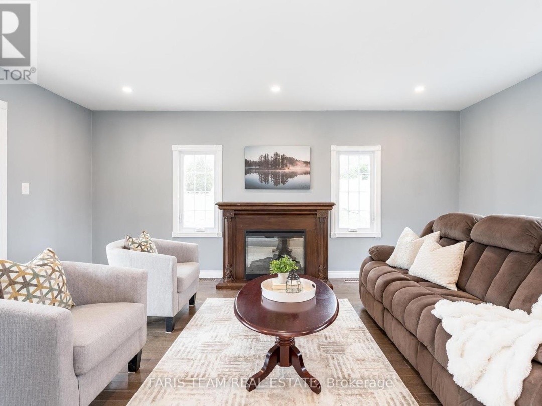 15 LANKIN AVENUE, 