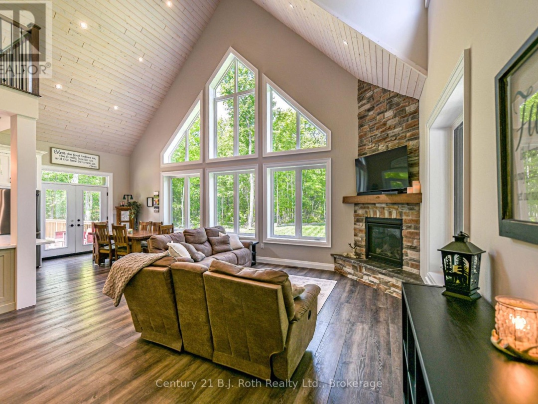 3082 FAIRGROUNDS ROAD, 