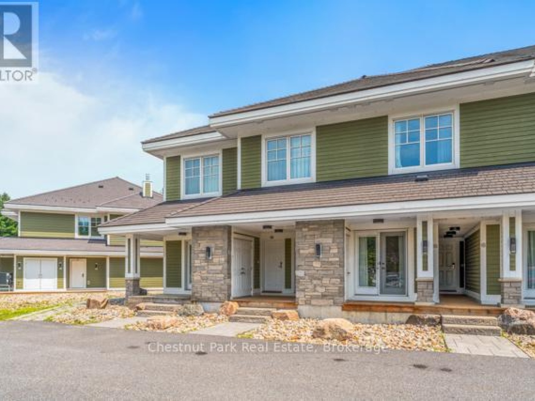 B#206 - 1869 MUSKOKA ROAD 118 HIGHWAY W, 