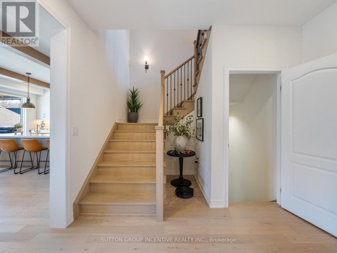 3007 Annalysse Drive, Orillia