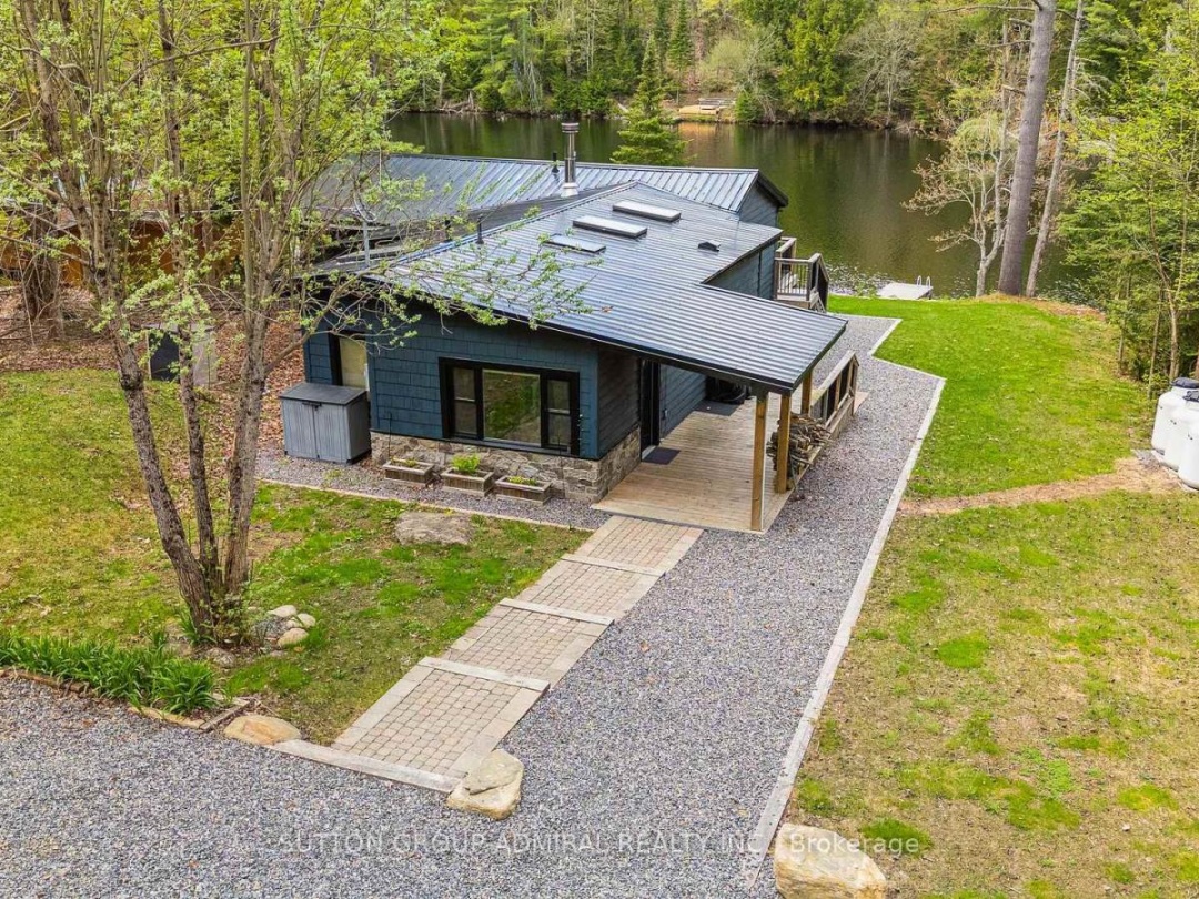 1023 Kirkpatrick Lane, Lake Muskoka