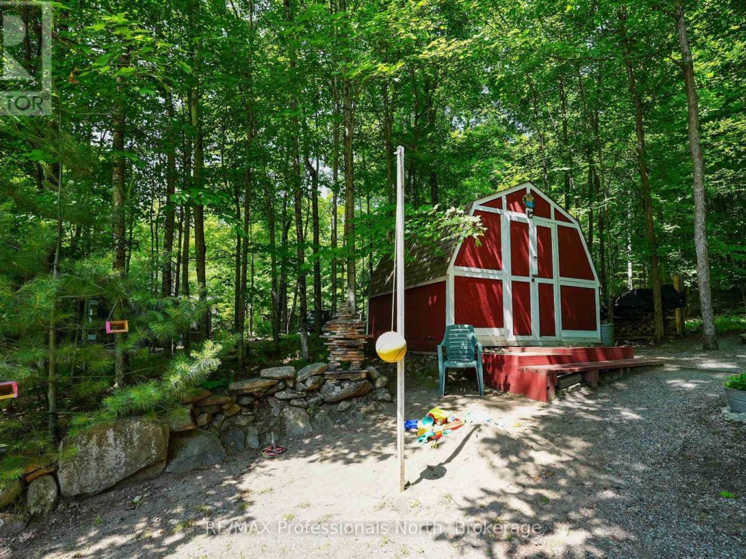 1089 AUTUMN LANE, 