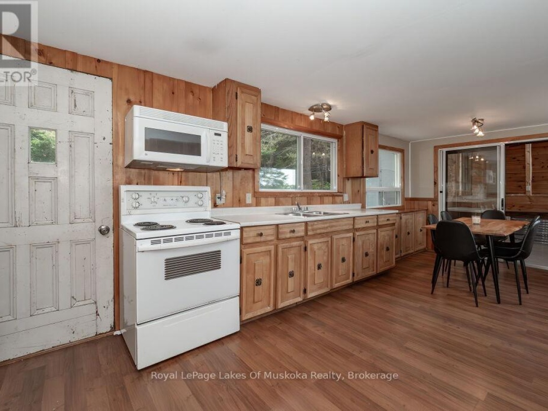 3 ISLAND 15KL, 