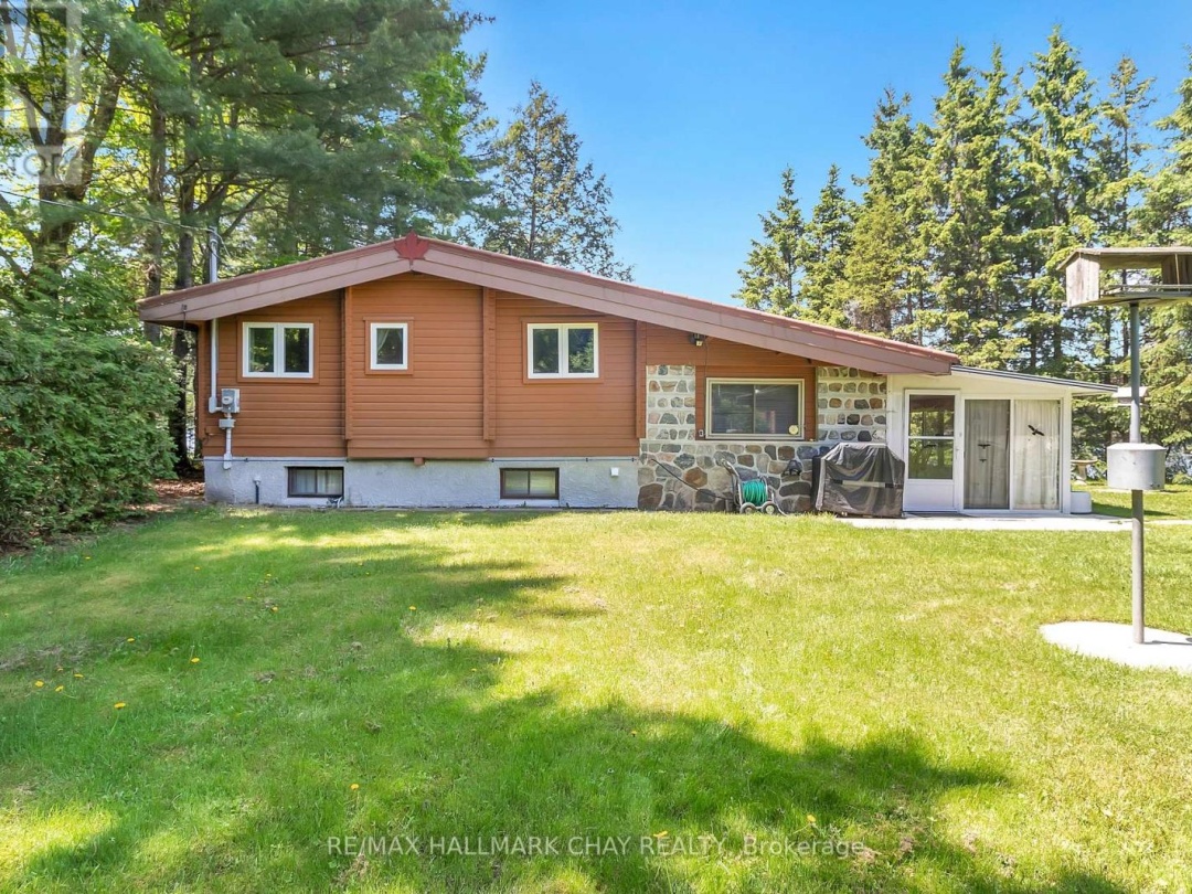 1070 CHAIKOF ROAD, Reay Lake
