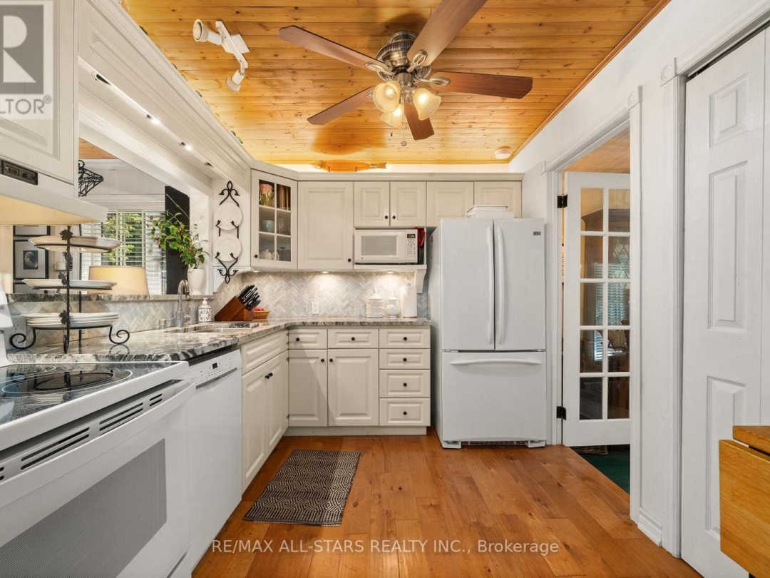 50 BAYVIEW ESTATE ROAD, 