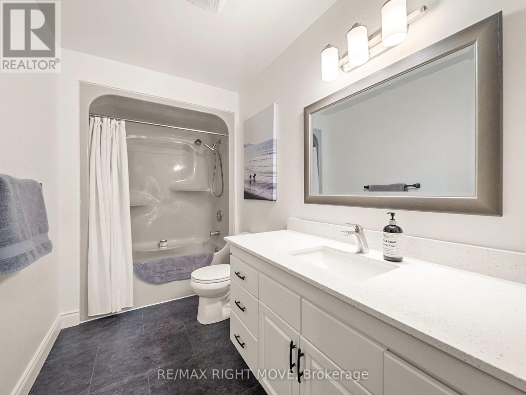 1948 CARRIAGE COURT, 
