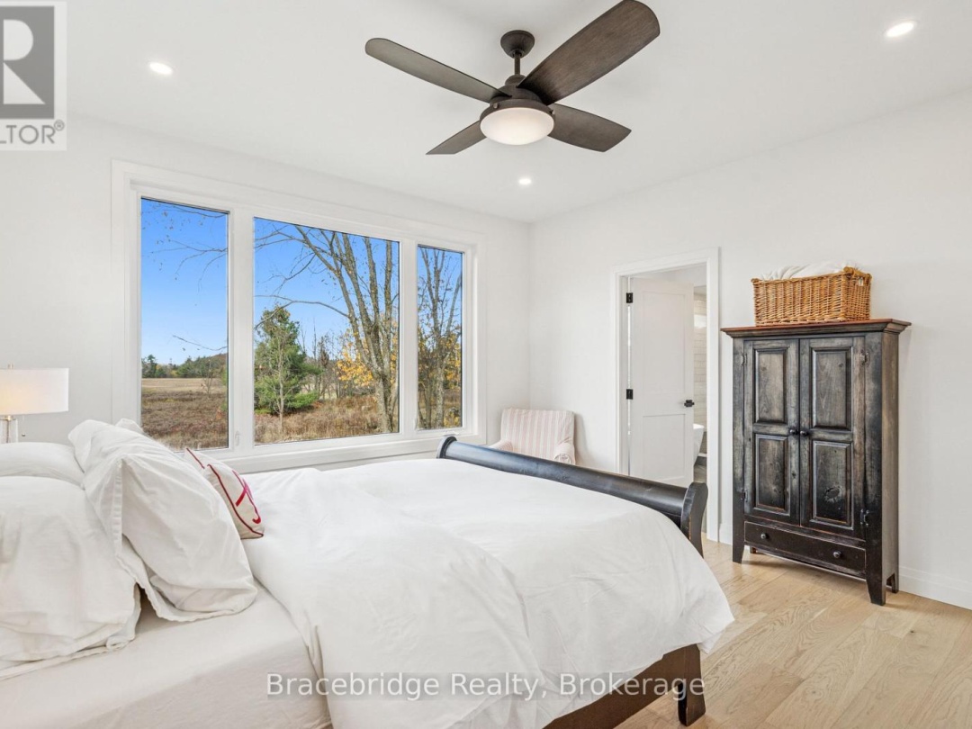 1006 STEPHENS BAY ROAD, 