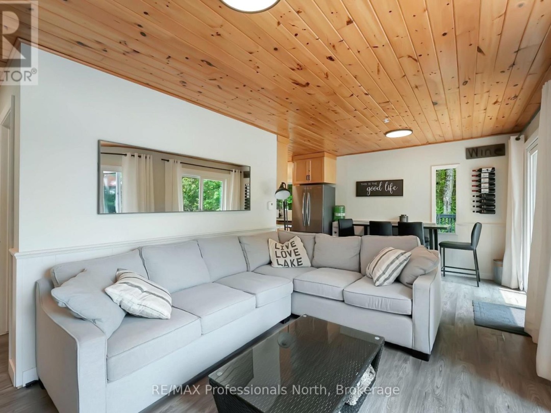 1998 Alsop Road, Glamor Lake