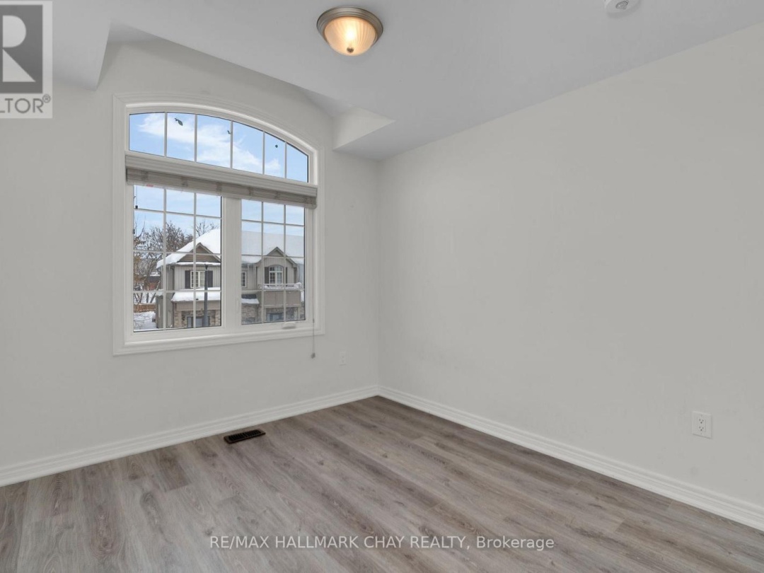 19 CHURCHLEA MEWS, Orillia