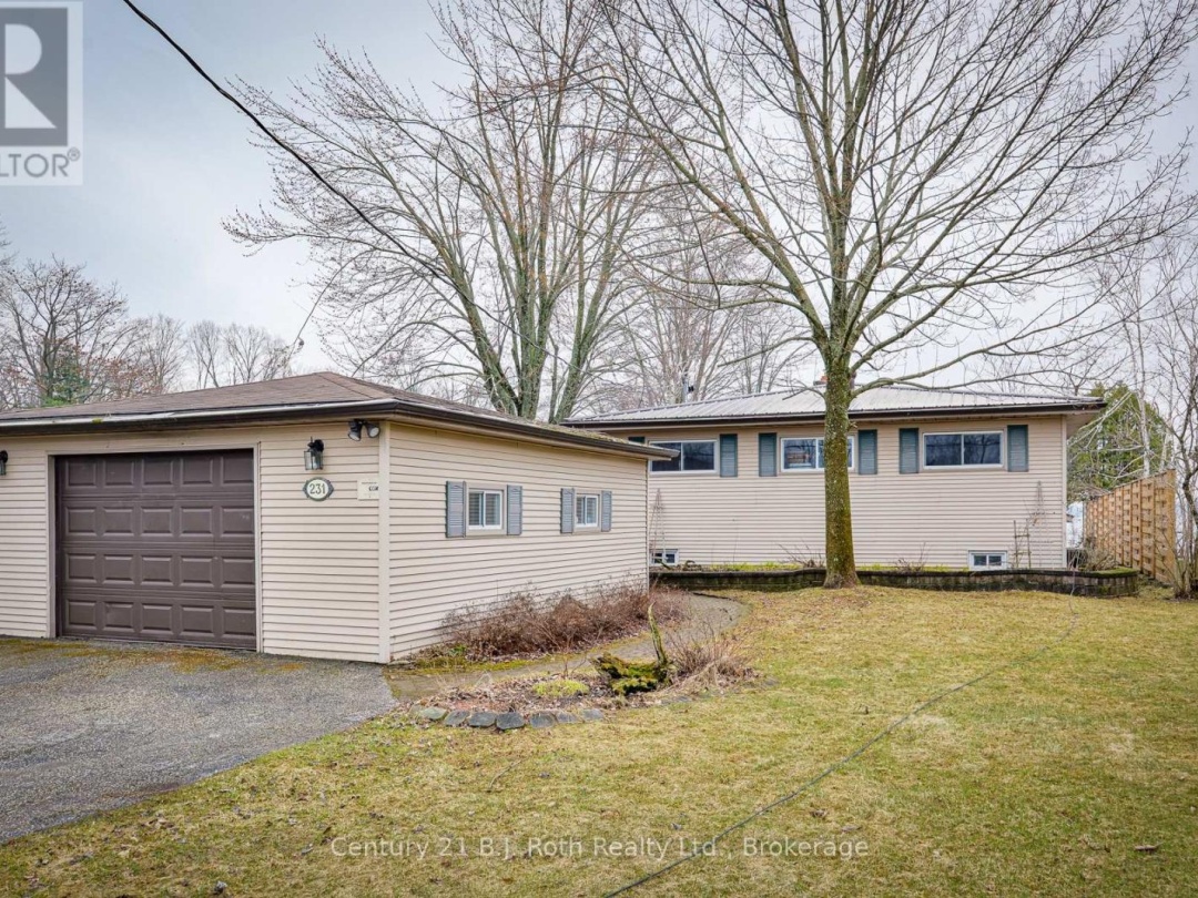 231 VICTORIA CRESCENT, Lake Simcoe
