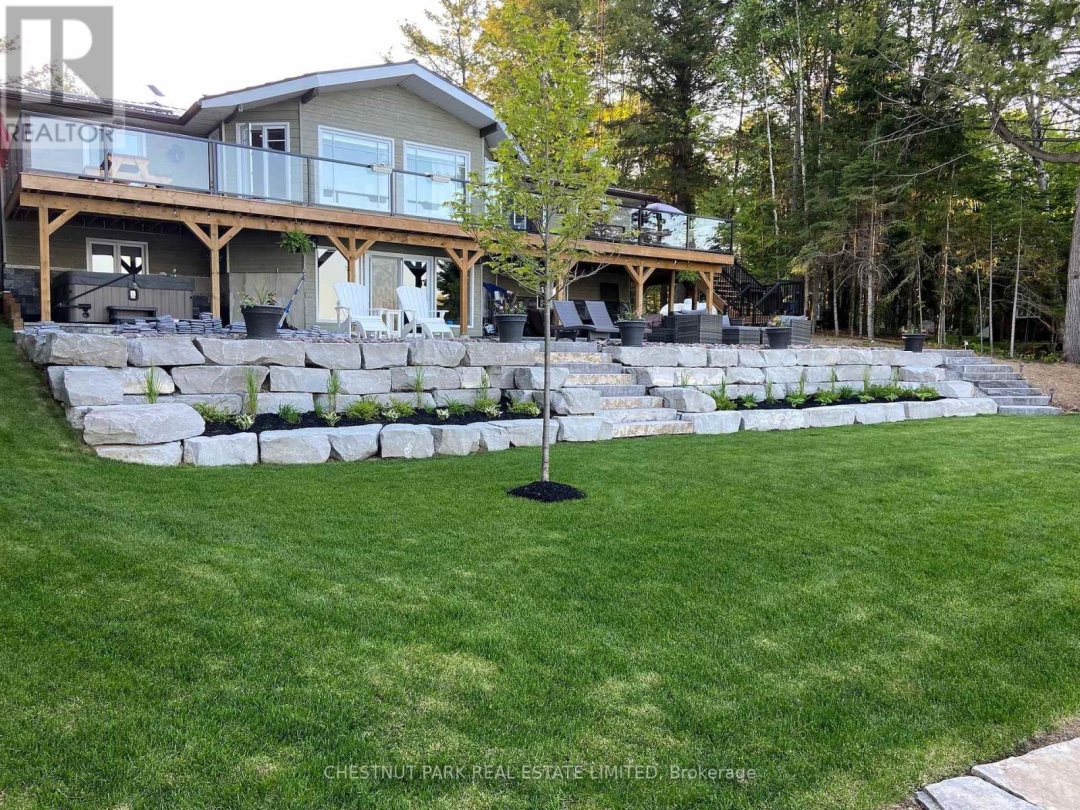 1168 Curry Road, Haliburton Lake