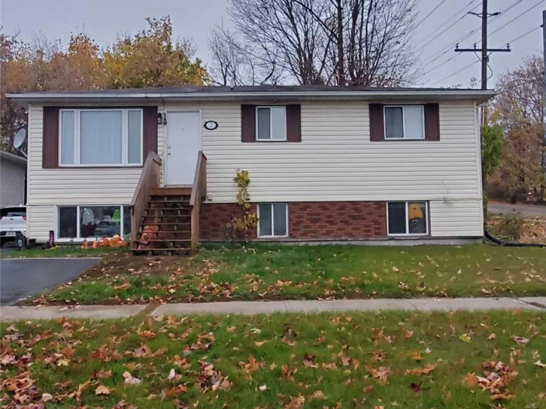 2 Christine Place, Orillia