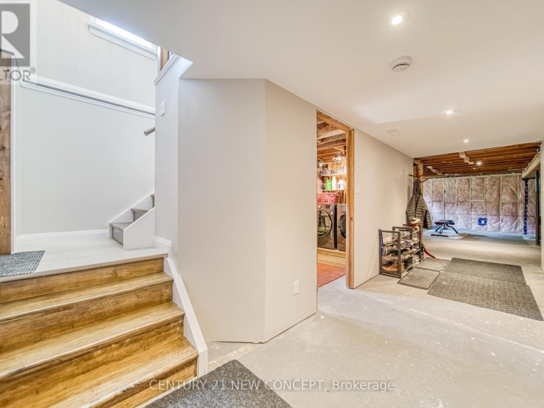 51 FITTONS ROAD E, 
