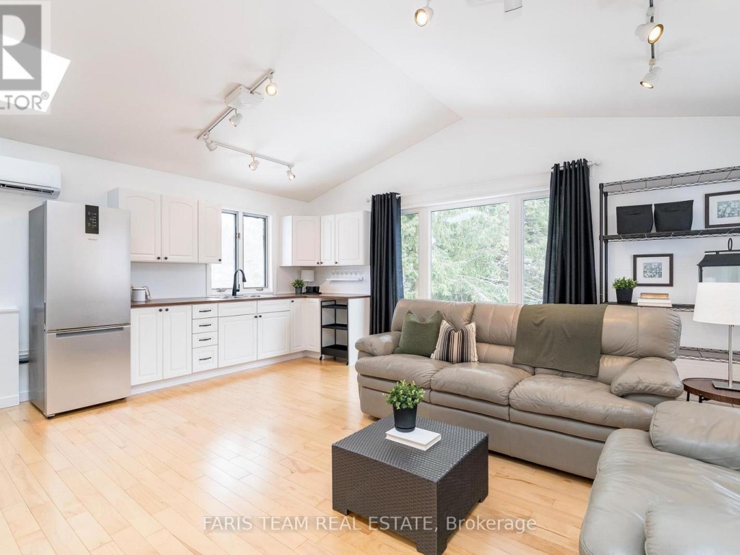 238 Robins Point Road, Georgian Bay