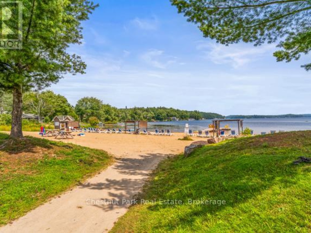 B#206 - 1869 MUSKOKA ROAD 118 HIGHWAY W, 