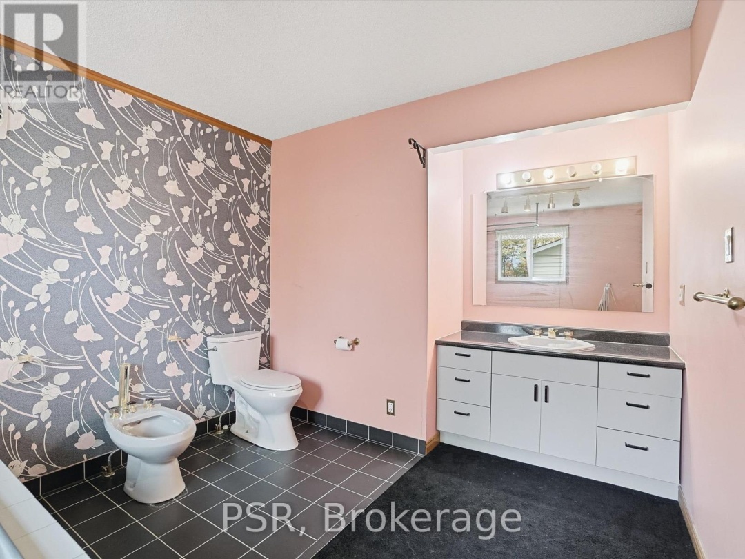 1016 VICTORIA STREET, 