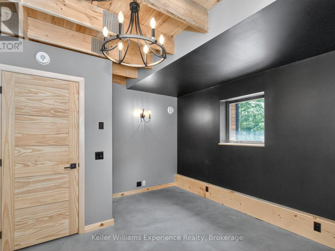 753 HONEY HARBOUR ROAD, 
