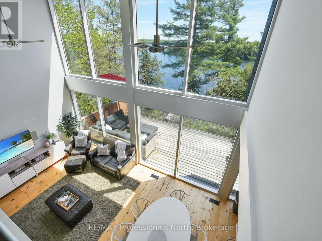 1004 Lipton Drive, Kennisis Lake