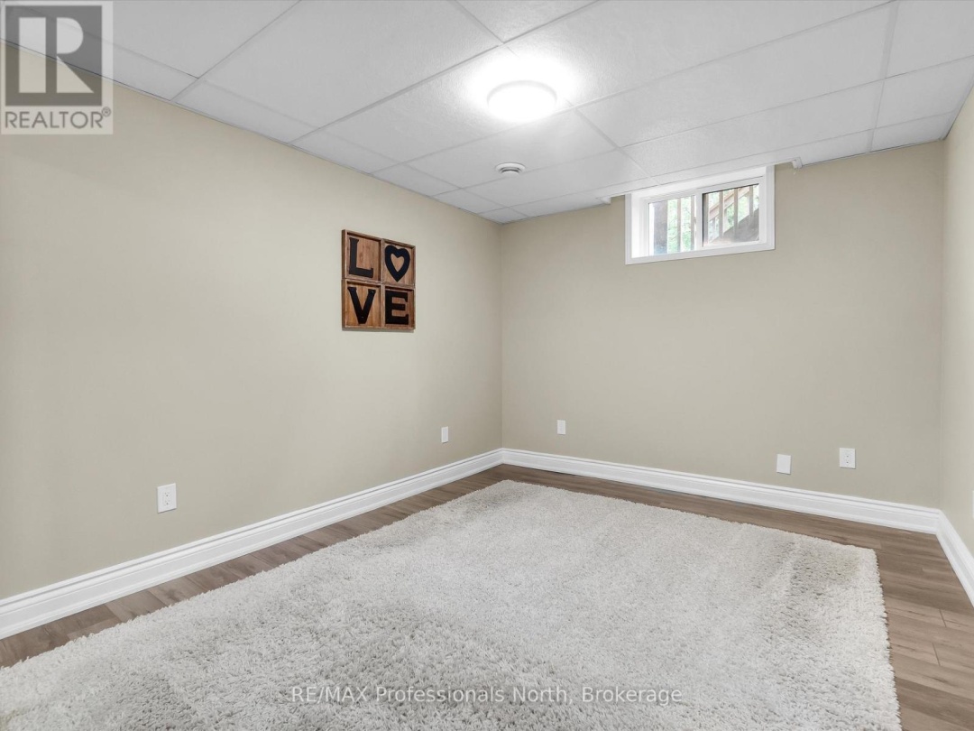 9 BEACON LANE, 