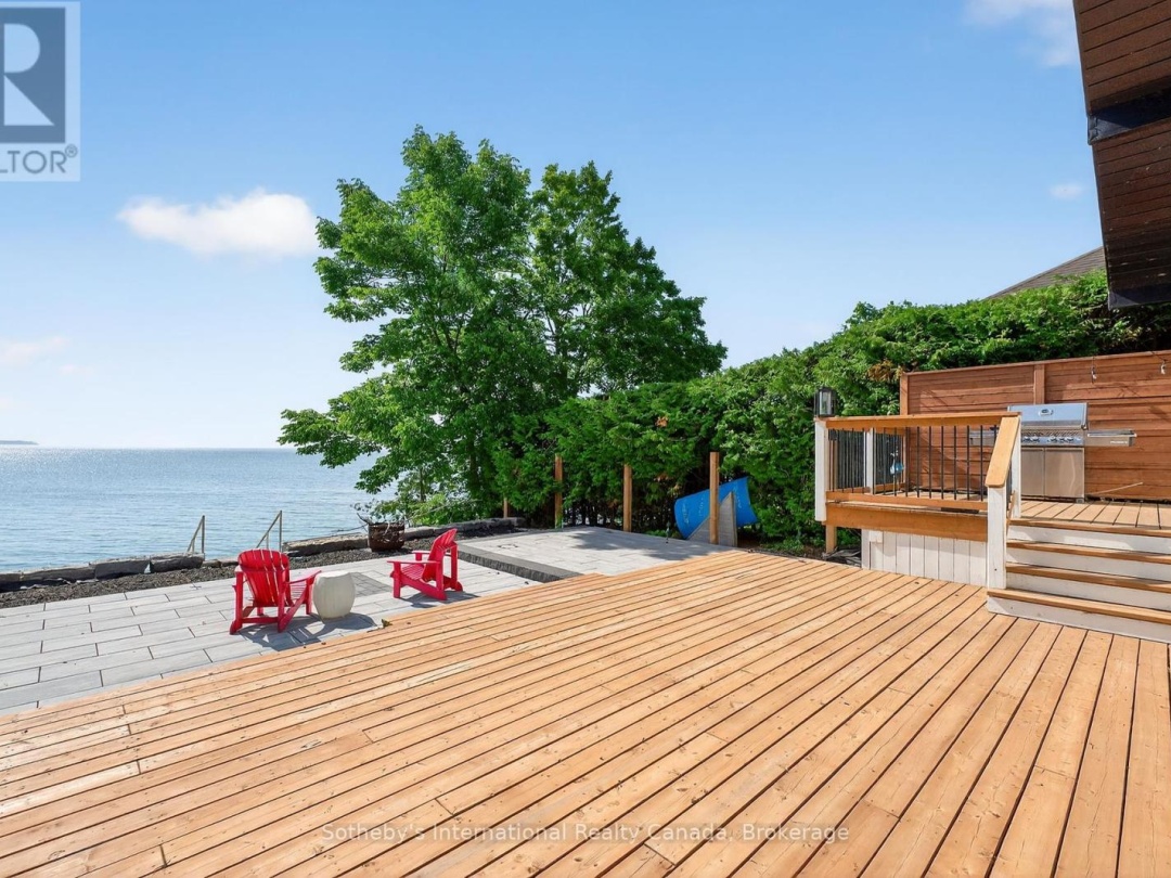 211 MOON POINT DRIVE, 