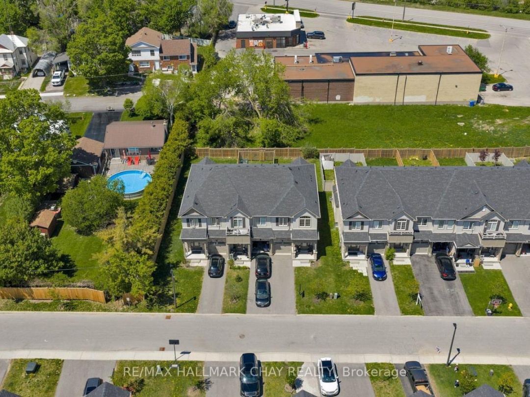 24 CHURCHLEA MEWS, Orillia