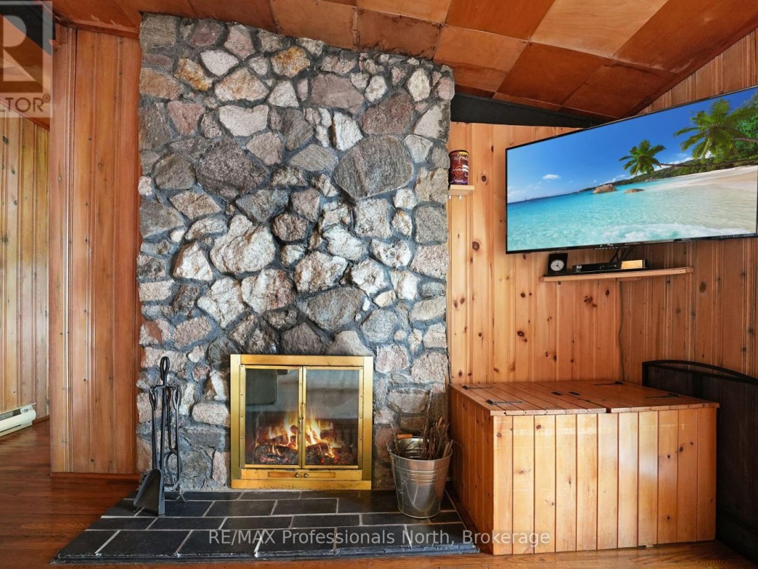1089 AUTUMN LANE, 