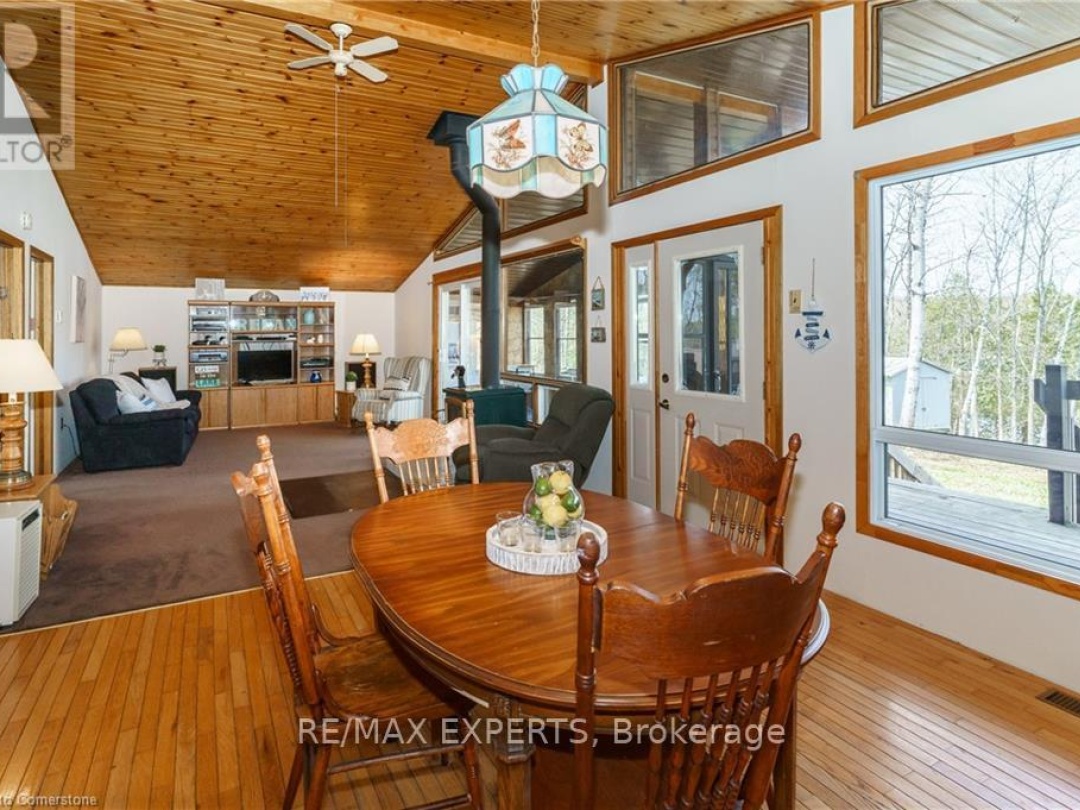 86 STONEY ROAD, Manitouwabing Lake
