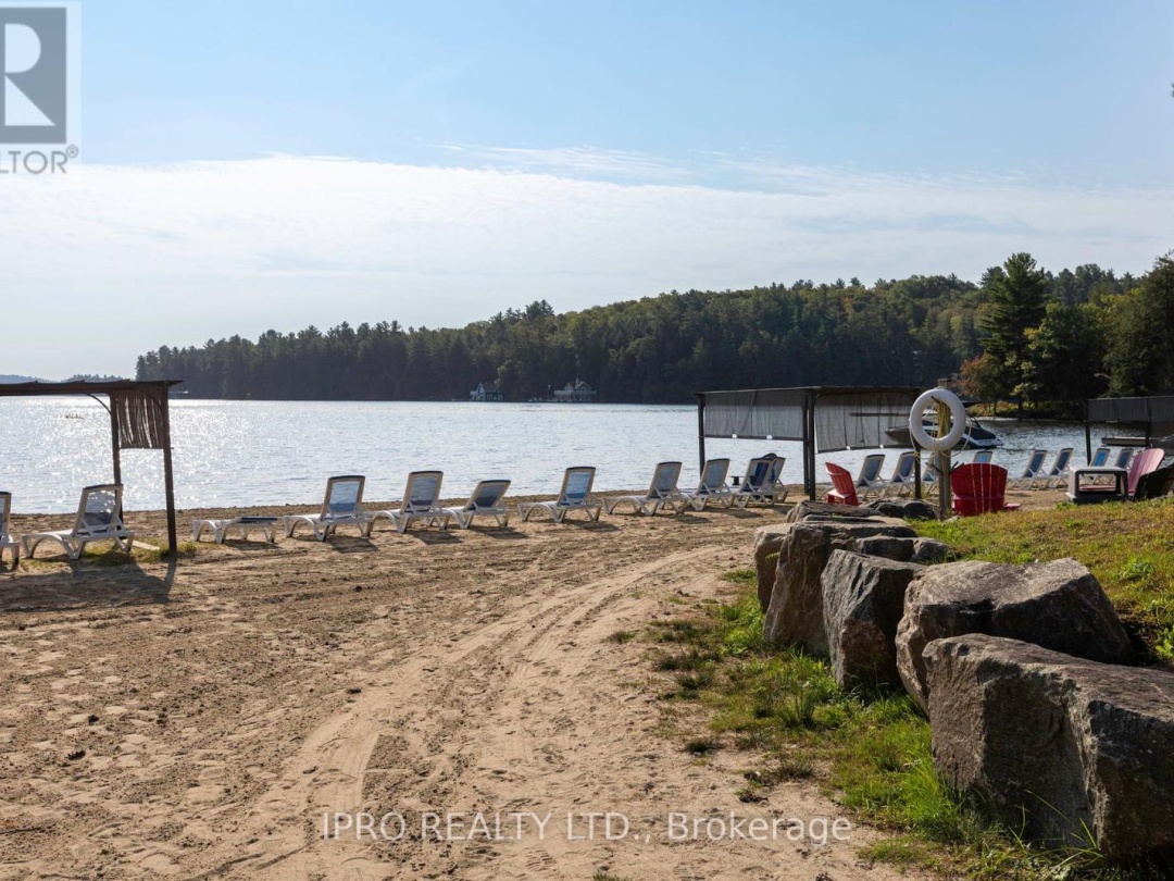 16 - 1869 MUSKOKA RD 118 WEST ROAD, Lake Muskoka