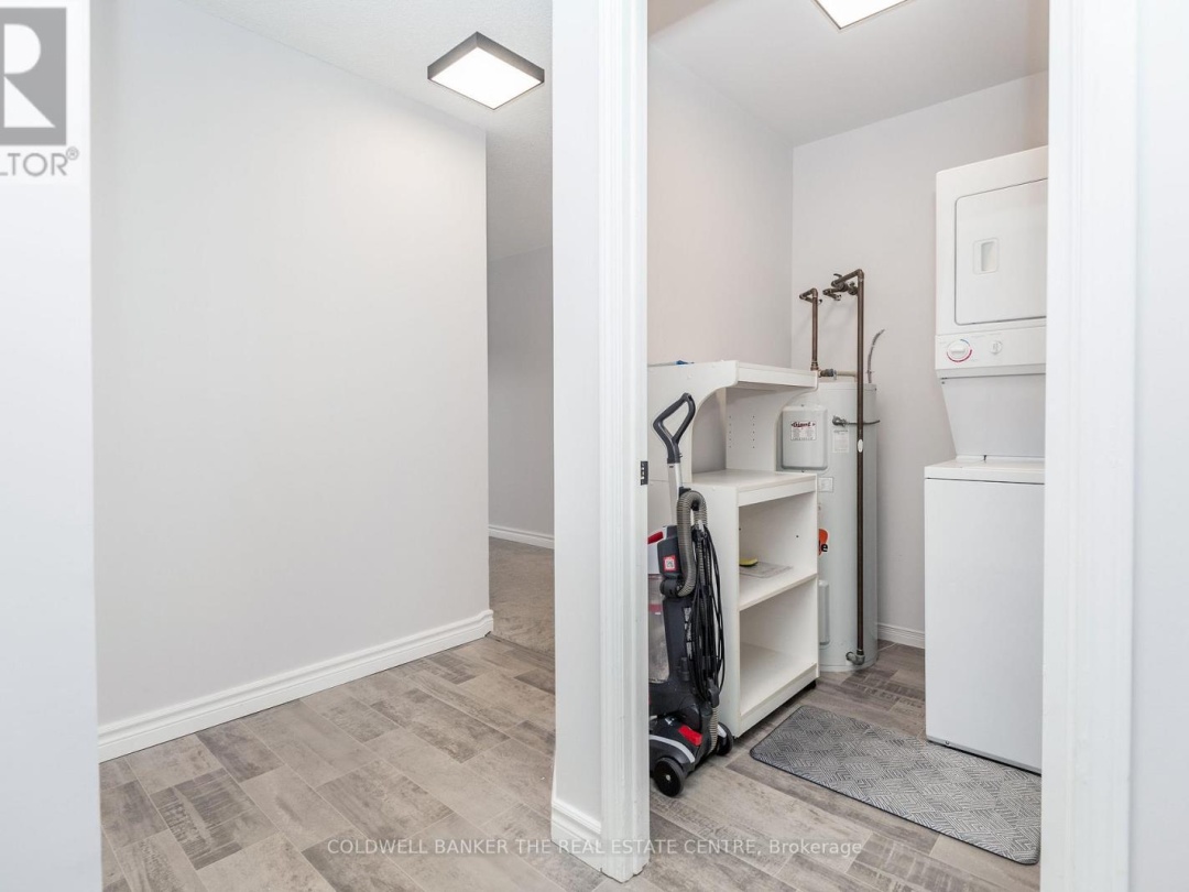 302 - 125 BOND STREET, 