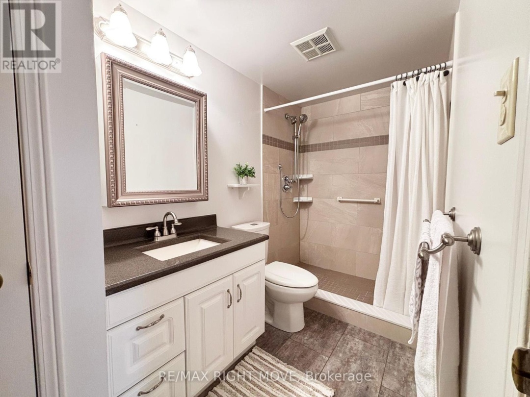 103 54 Fittons Road W, Orillia