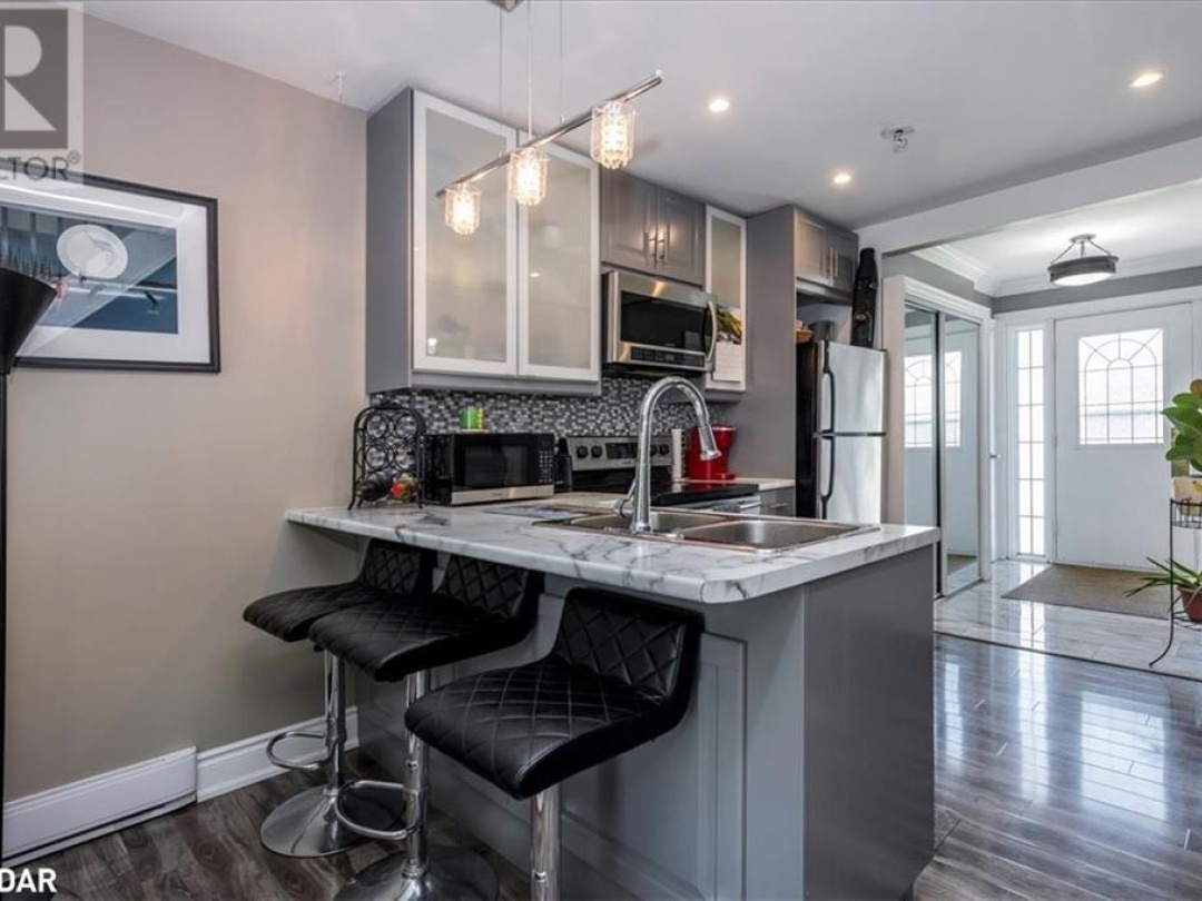 81 Laguna Parkway Parkway Unit# 12, Lake Simcoe