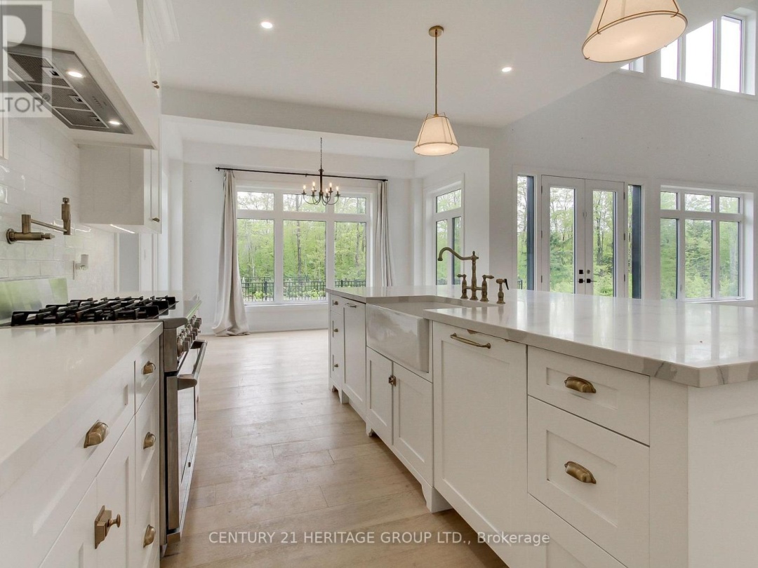 11 Oldenburg Court, Oro-Medonte