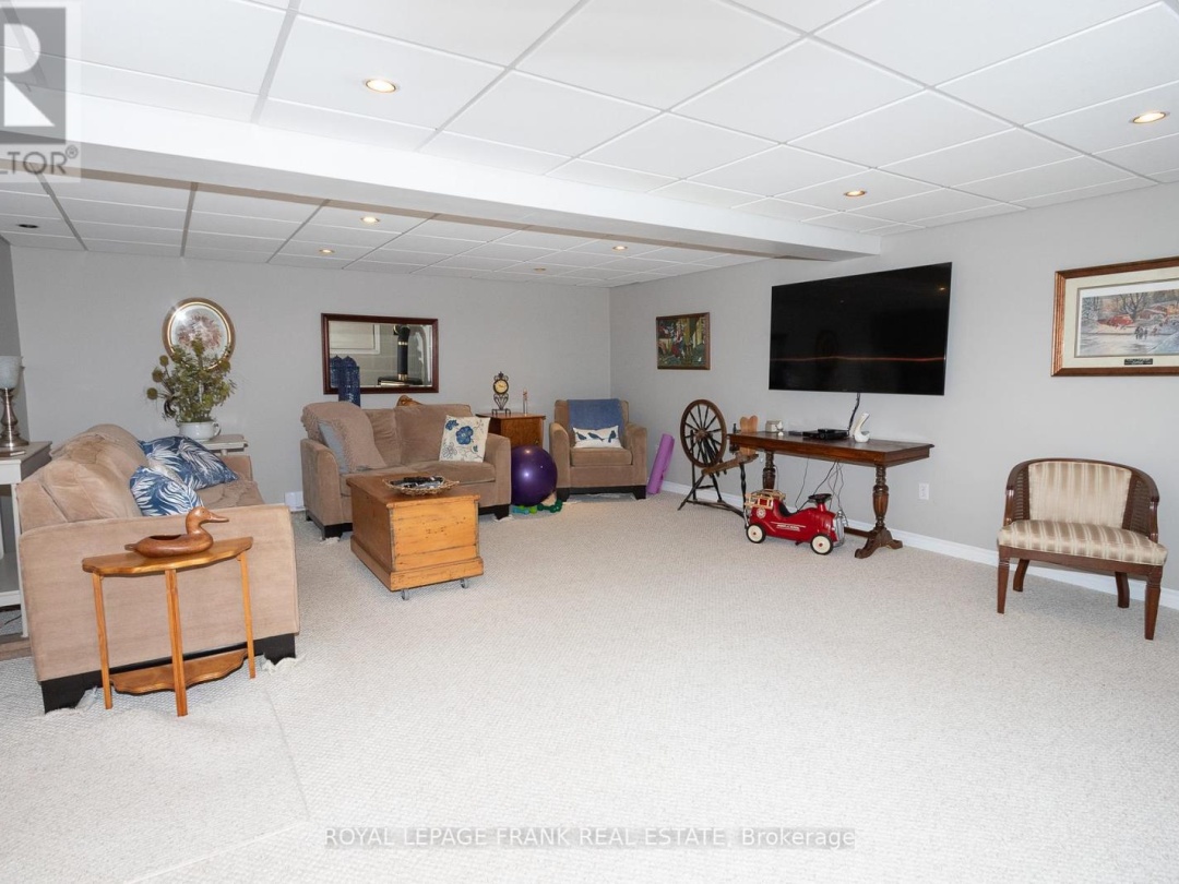 318 Forest Harbour Trail, Pigeon Lake