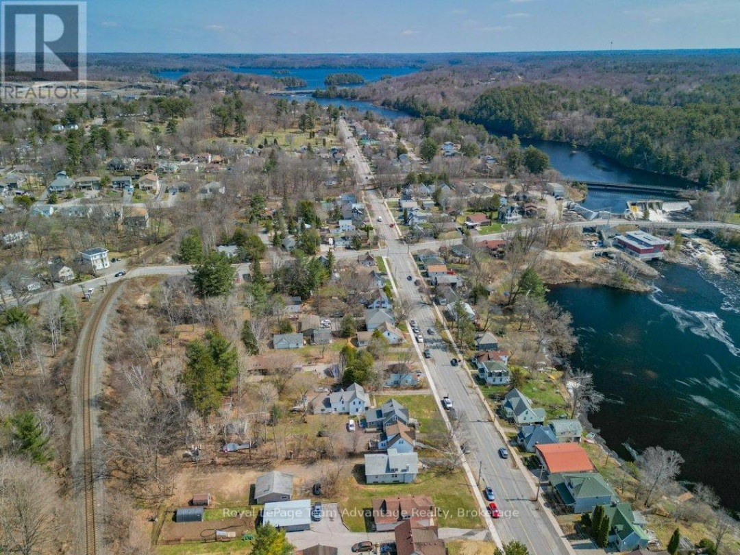 66 WILLIAM STREET, Parry Sound
