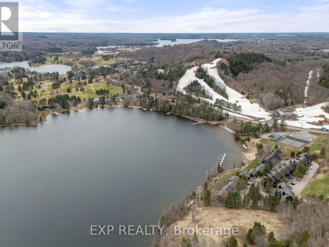 6 12 Turner Drive, Peninsula Lake