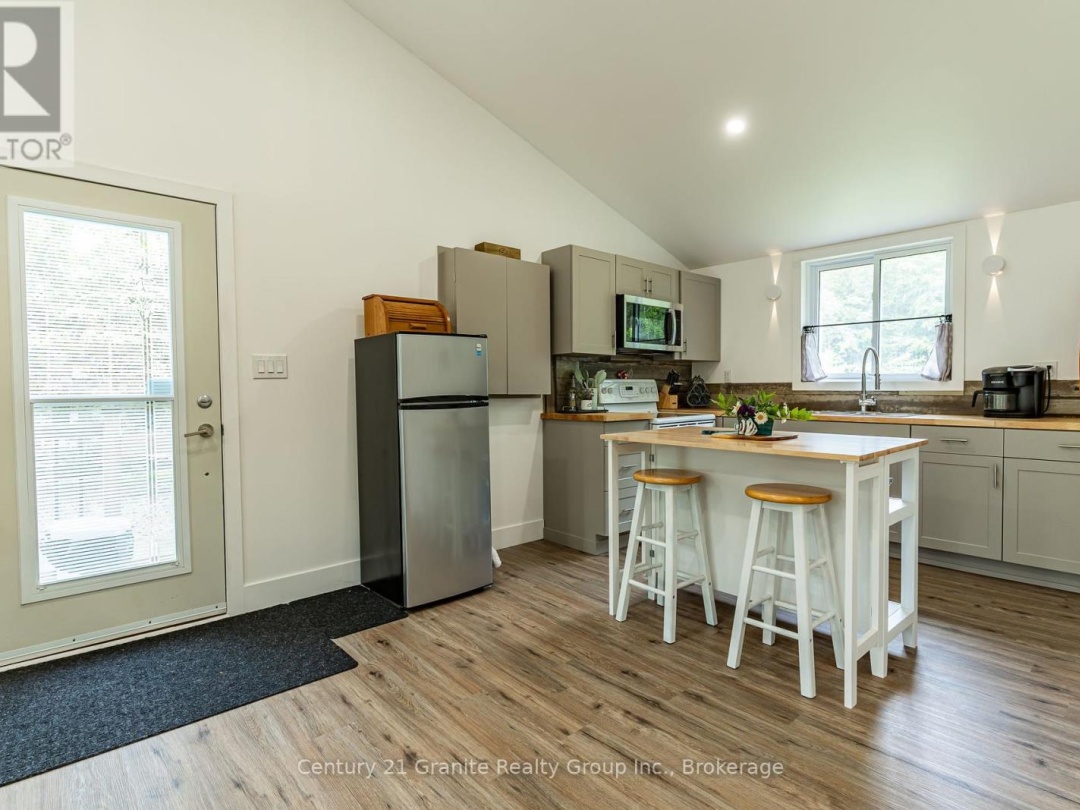 86 BOYCE TRAIL, 