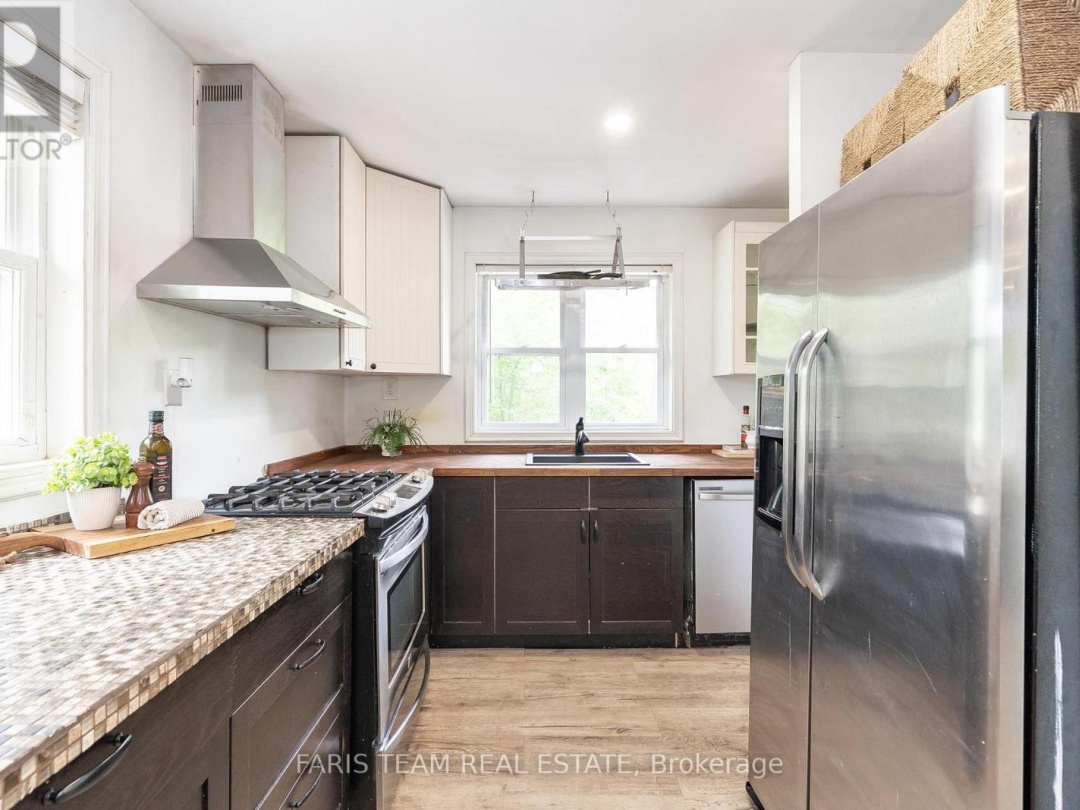 3274 MUSKOKA STREET, 