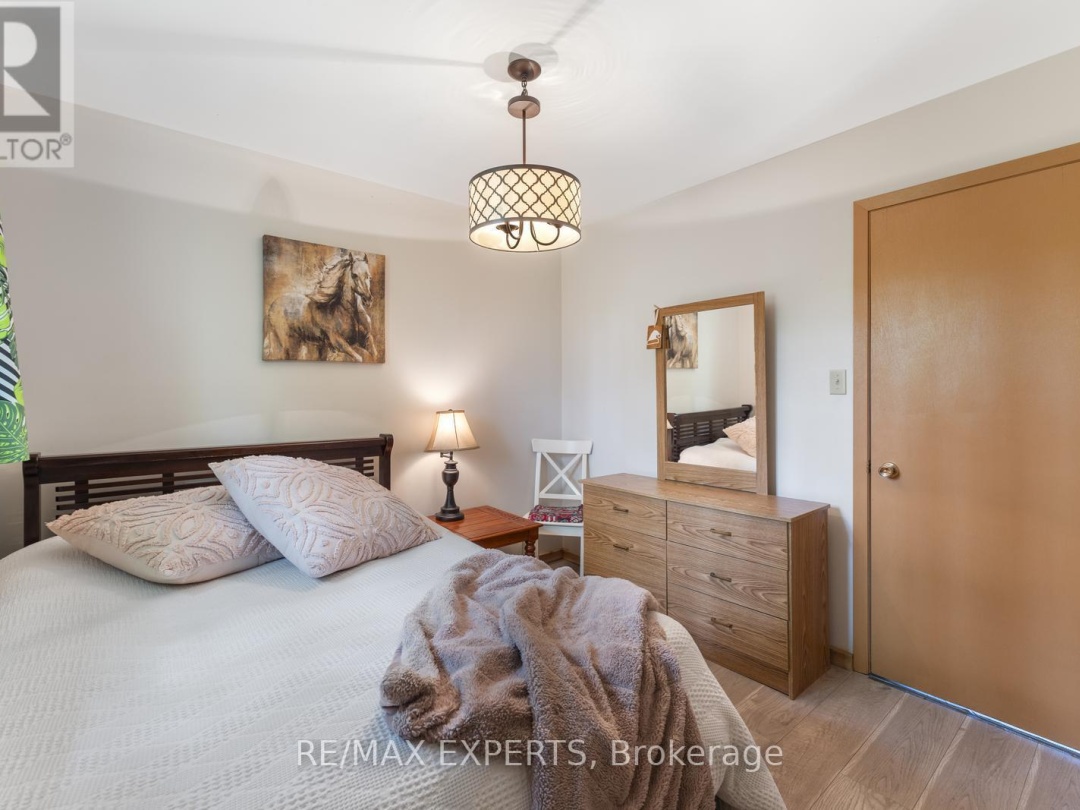18 - 230-232 LAKE DALRYMPLE ROAD, 