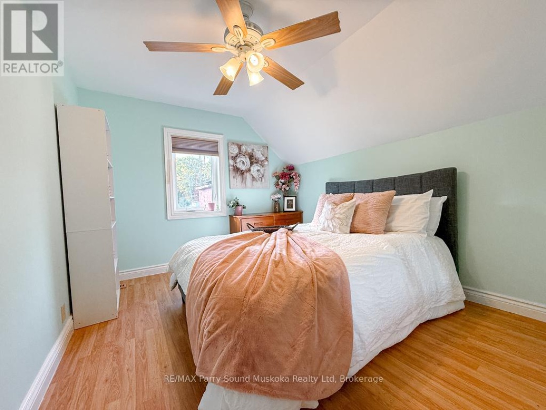 1862 DIVISION ROAD W, 