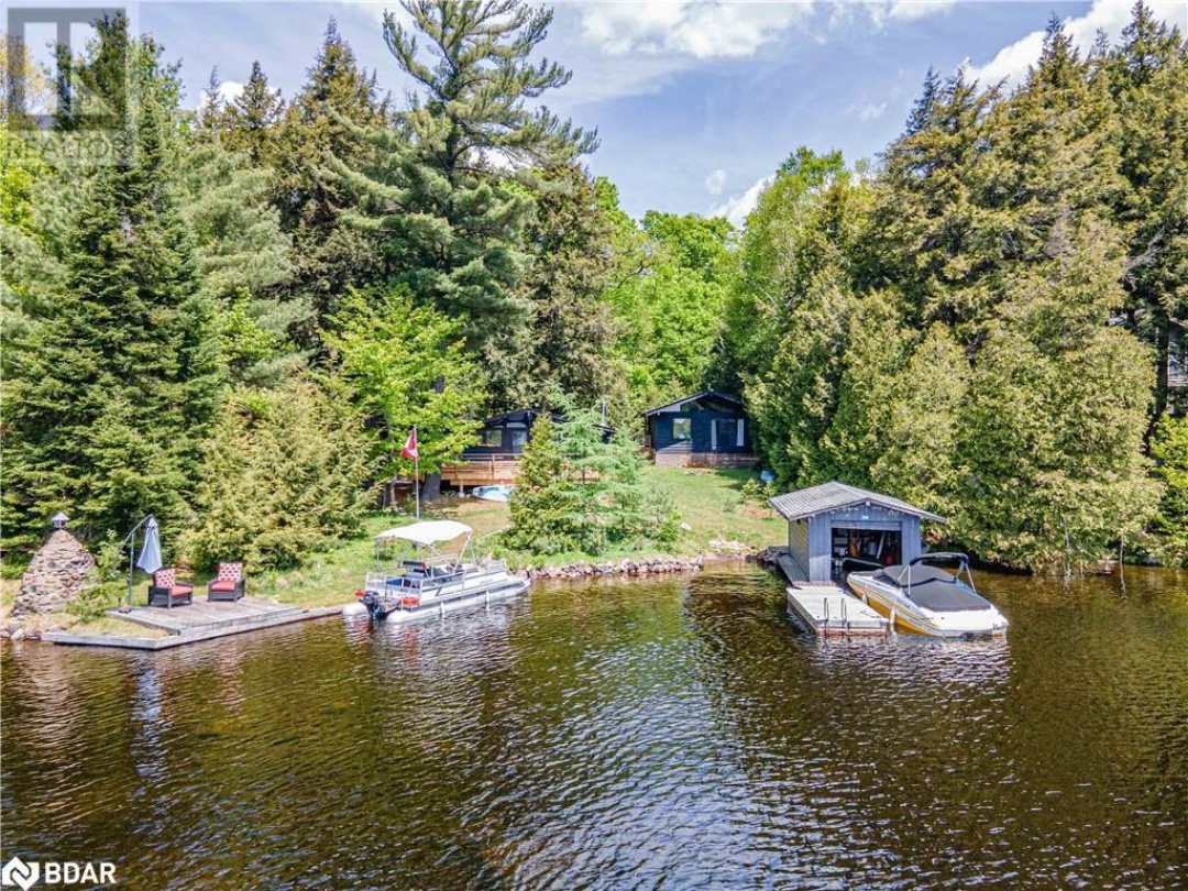 228 Macbeth Island Island, Wood Lake
