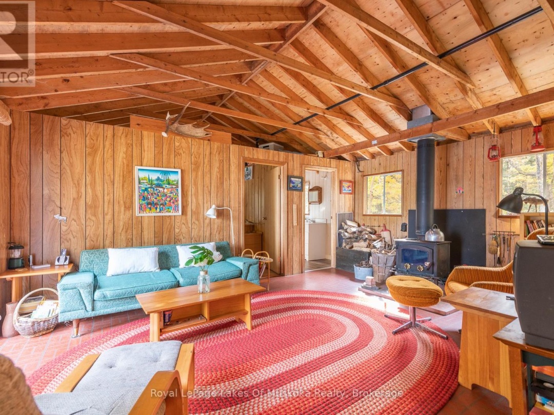 1086 SOUTH TOAD LAKE ROAD, Toad Lake
