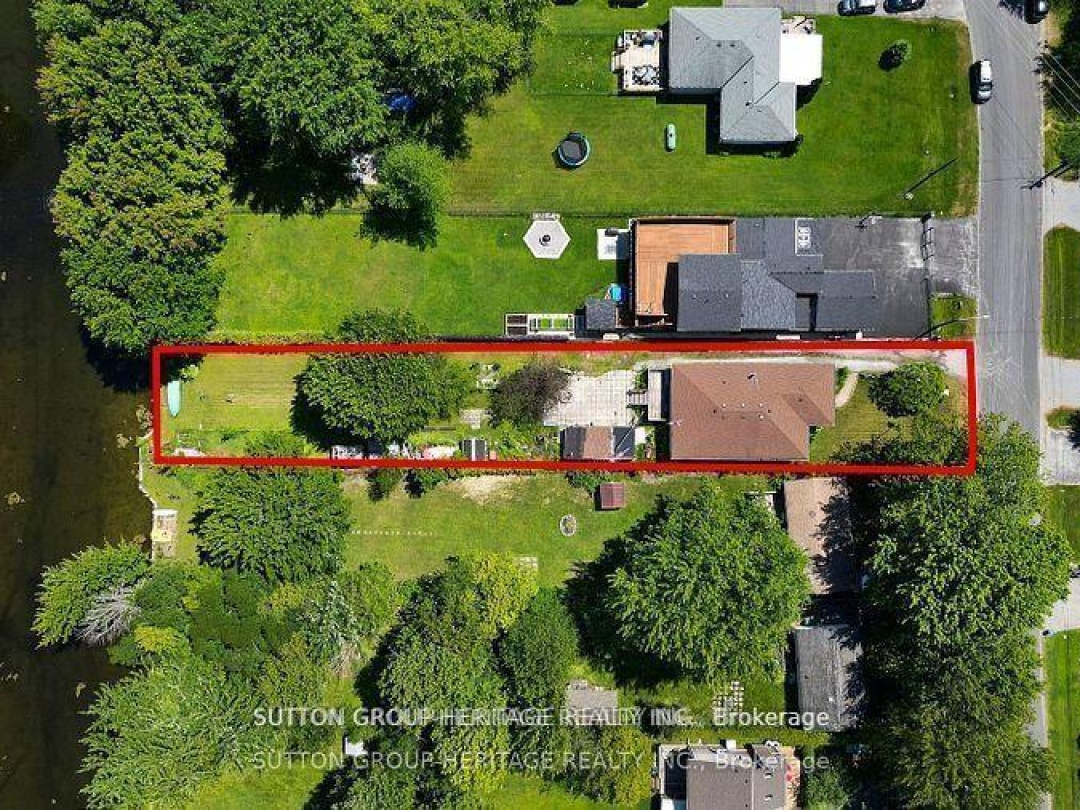29 Lake Avenue, Lake Simcoe