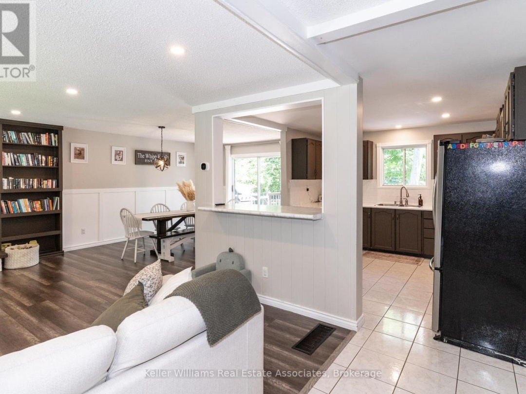 220 ALEXANDER STREET, 