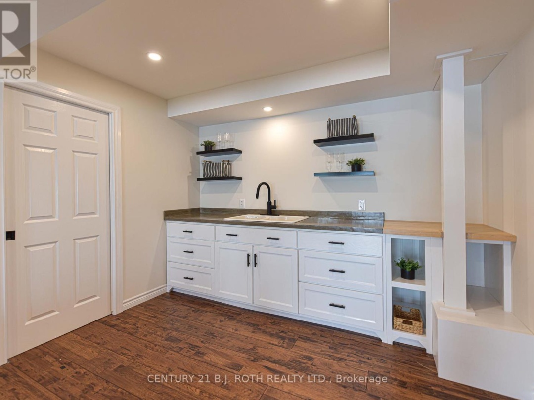 1007 1100 ROAD, 