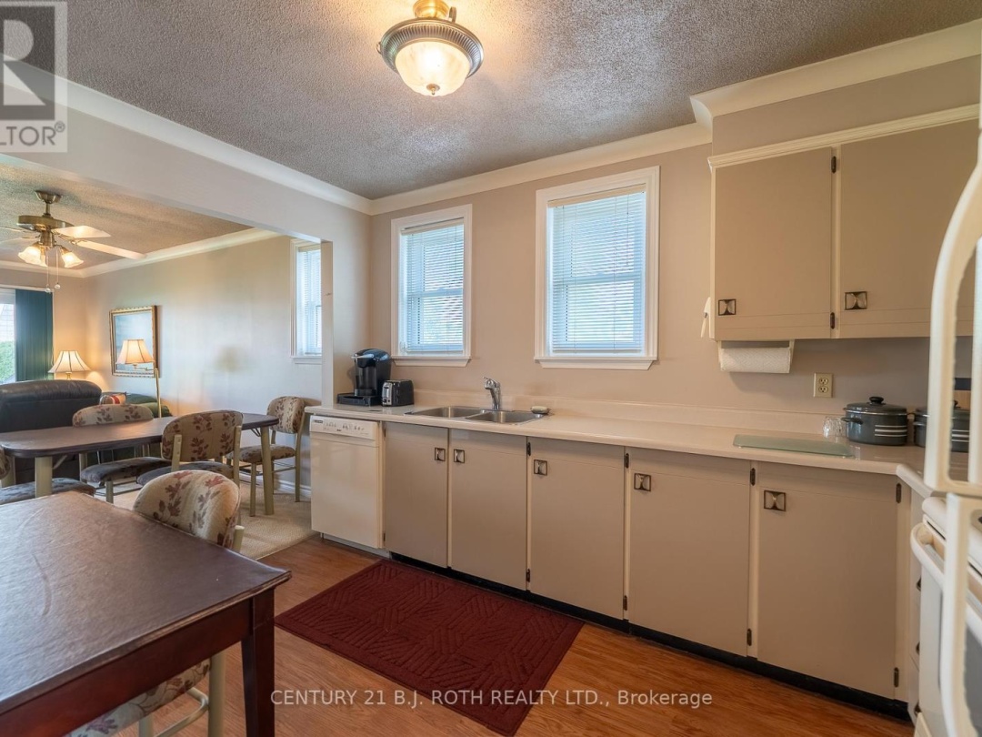 26 - 1 PARADISE BOULEVARD, 