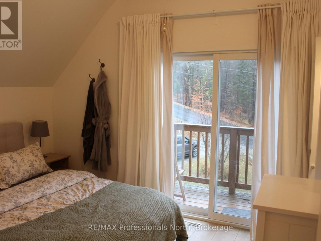 1121 OLD DONALD ROAD N, 