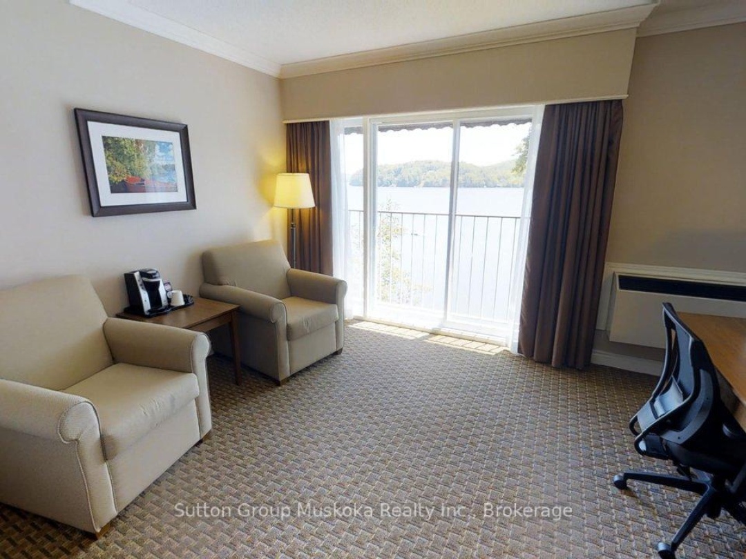 421 - 421 BAYSHORE - DEERHURST DRIVE, 