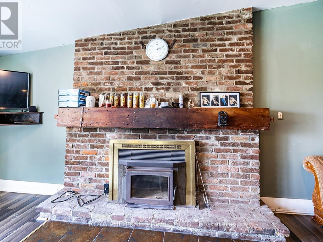 833 WOODVILLE ROAD, 