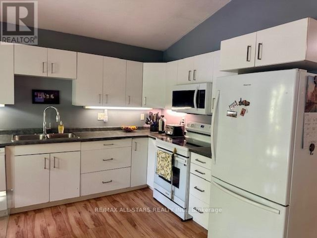 33 EDWINA DRIVE, 